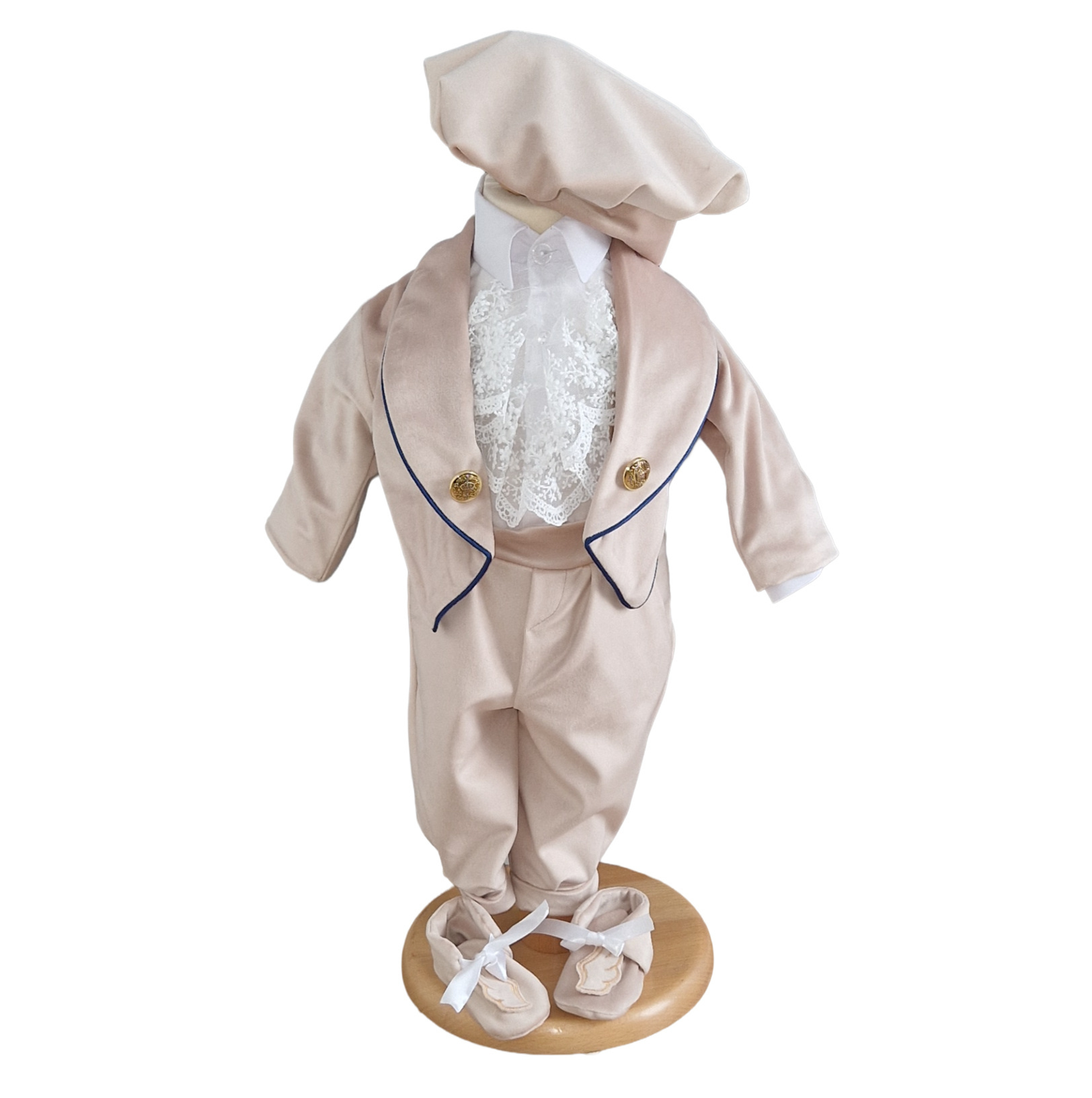Accesorii incluse costum botez băiețel crem